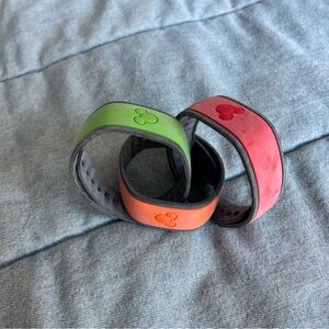 👍🏼🪅Disney Accessories – Set of 3 🎉